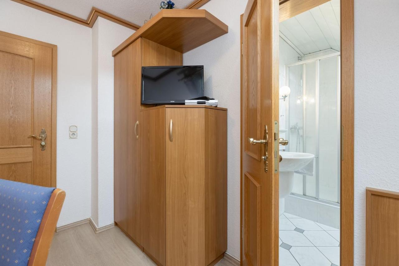Landpension Germania Neuhausen  Екстериор снимка