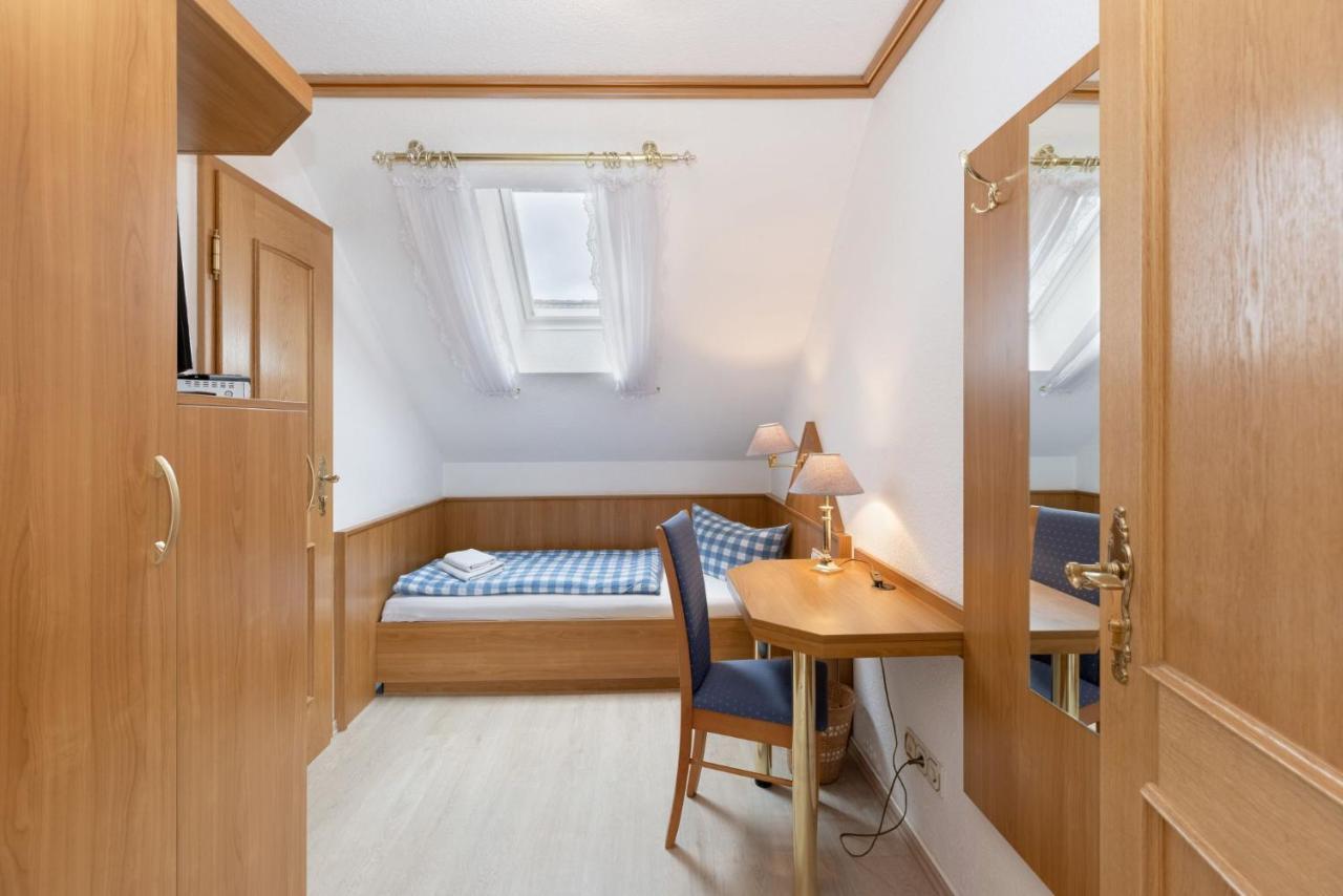 Landpension Germania Neuhausen  Екстериор снимка