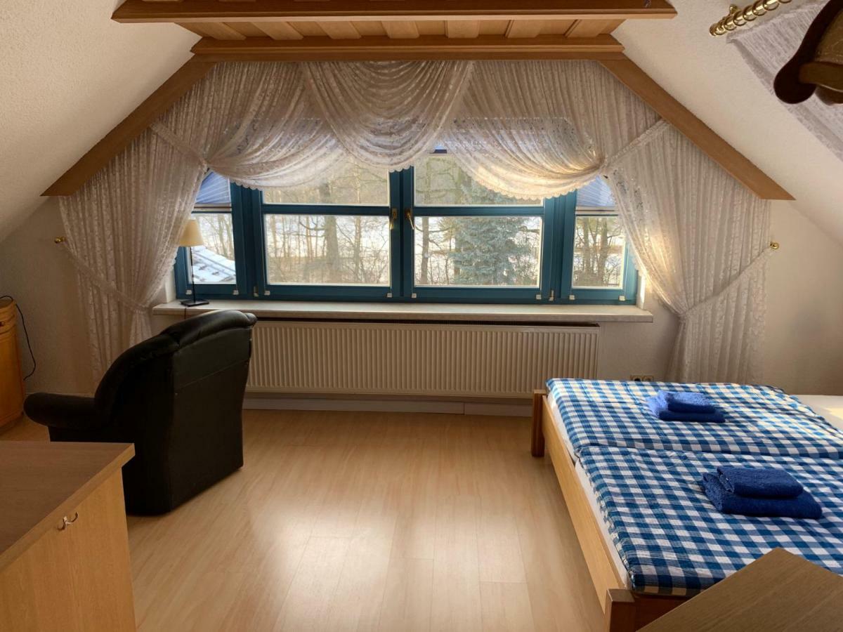 Landpension Germania Neuhausen  Екстериор снимка