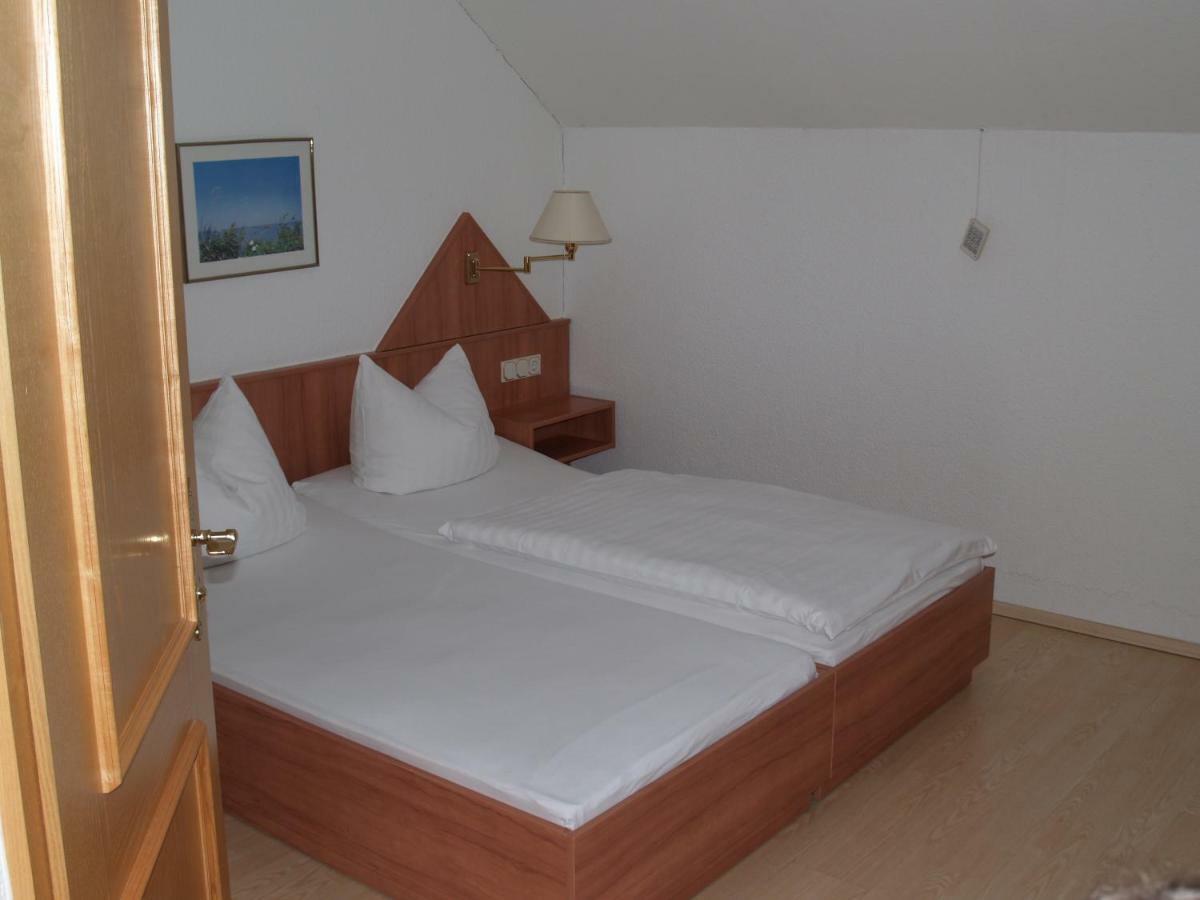 Landpension Germania Neuhausen  Екстериор снимка